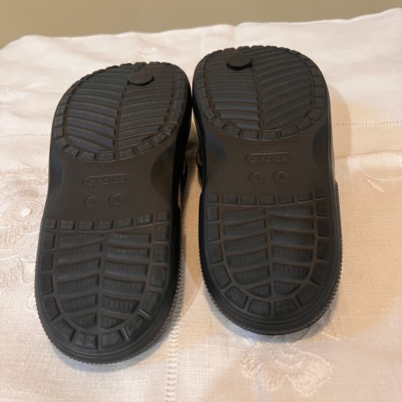 Crocs classic  slides slippers size 6 W,  4 mens - Picture 10 of 14